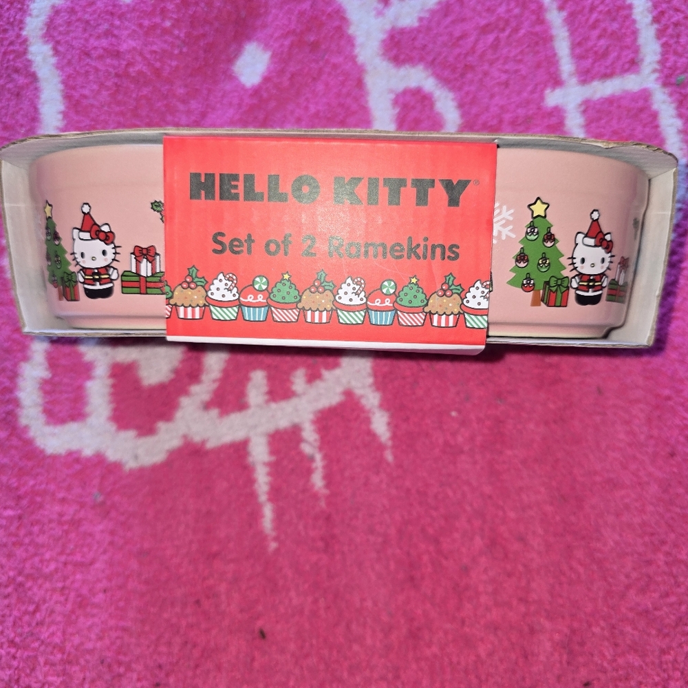 Hello kitty Christmas ramekins